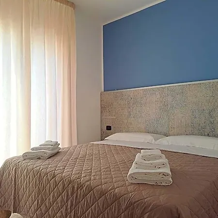 Aparthotel Maresol 3*
